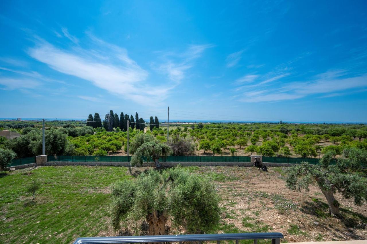 Villa Carmiano Luxury Bedrooms In Avola In The Province Of Syracuse With Spa And Swimming Pool And Wonderful Seaview Exteriör bild