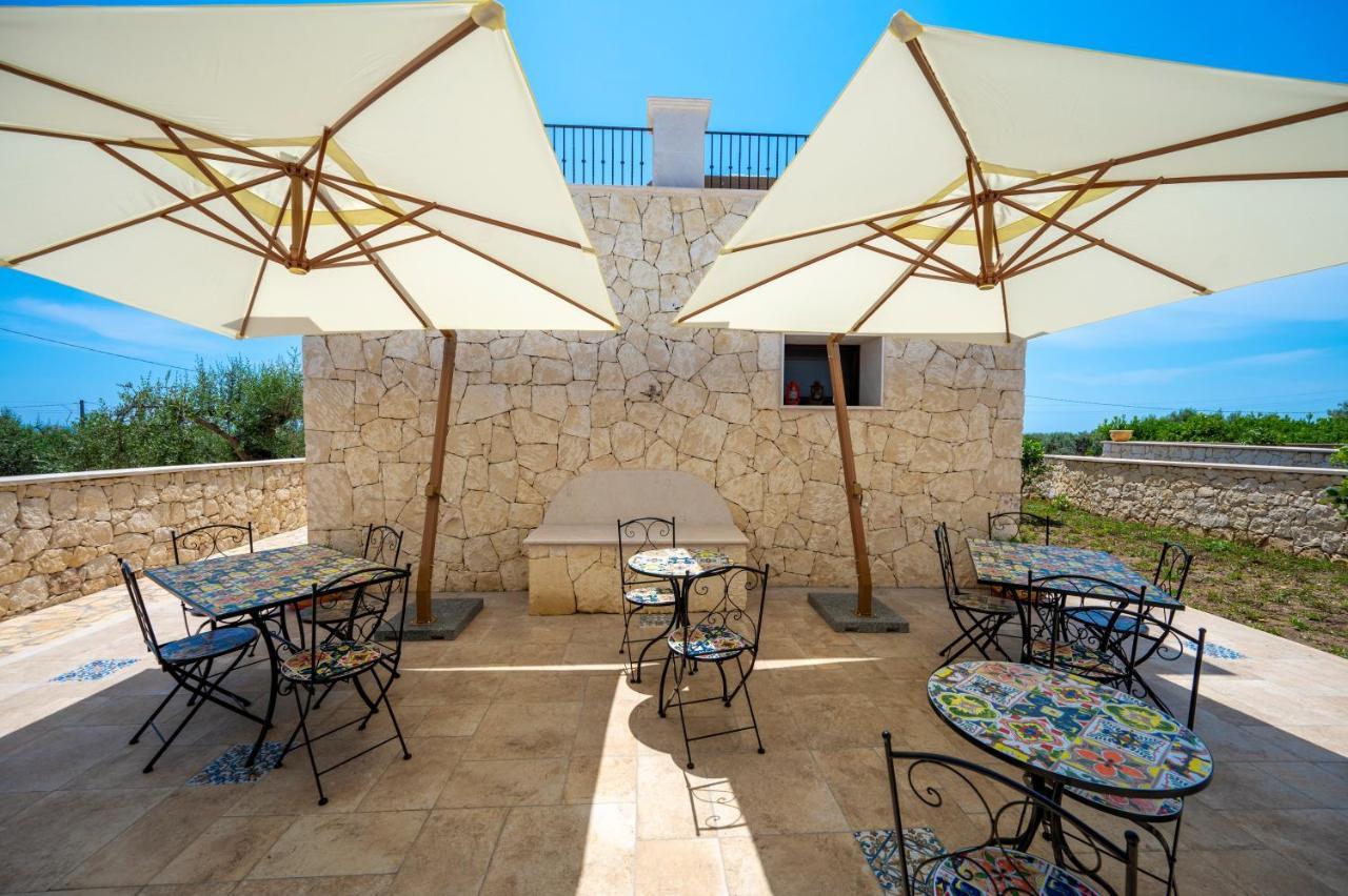 Villa Carmiano Luxury Bedrooms In Avola In The Province Of Syracuse With Spa And Swimming Pool And Wonderful Seaview Exteriör bild