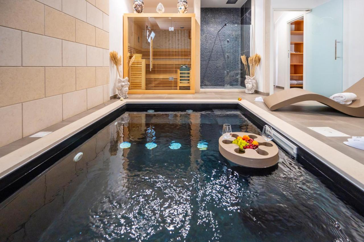 Villa Carmiano Luxury Bedrooms In Avola In The Province Of Syracuse With Spa And Swimming Pool And Wonderful Seaview Exteriör bild