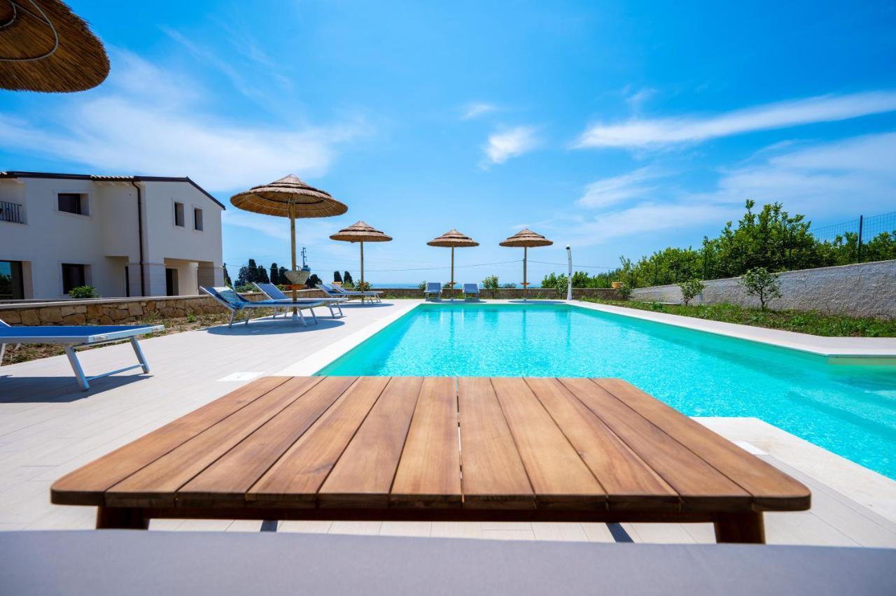 Villa Carmiano Luxury Bedrooms In Avola In The Province Of Syracuse With Spa And Swimming Pool And Wonderful Seaview Exteriör bild