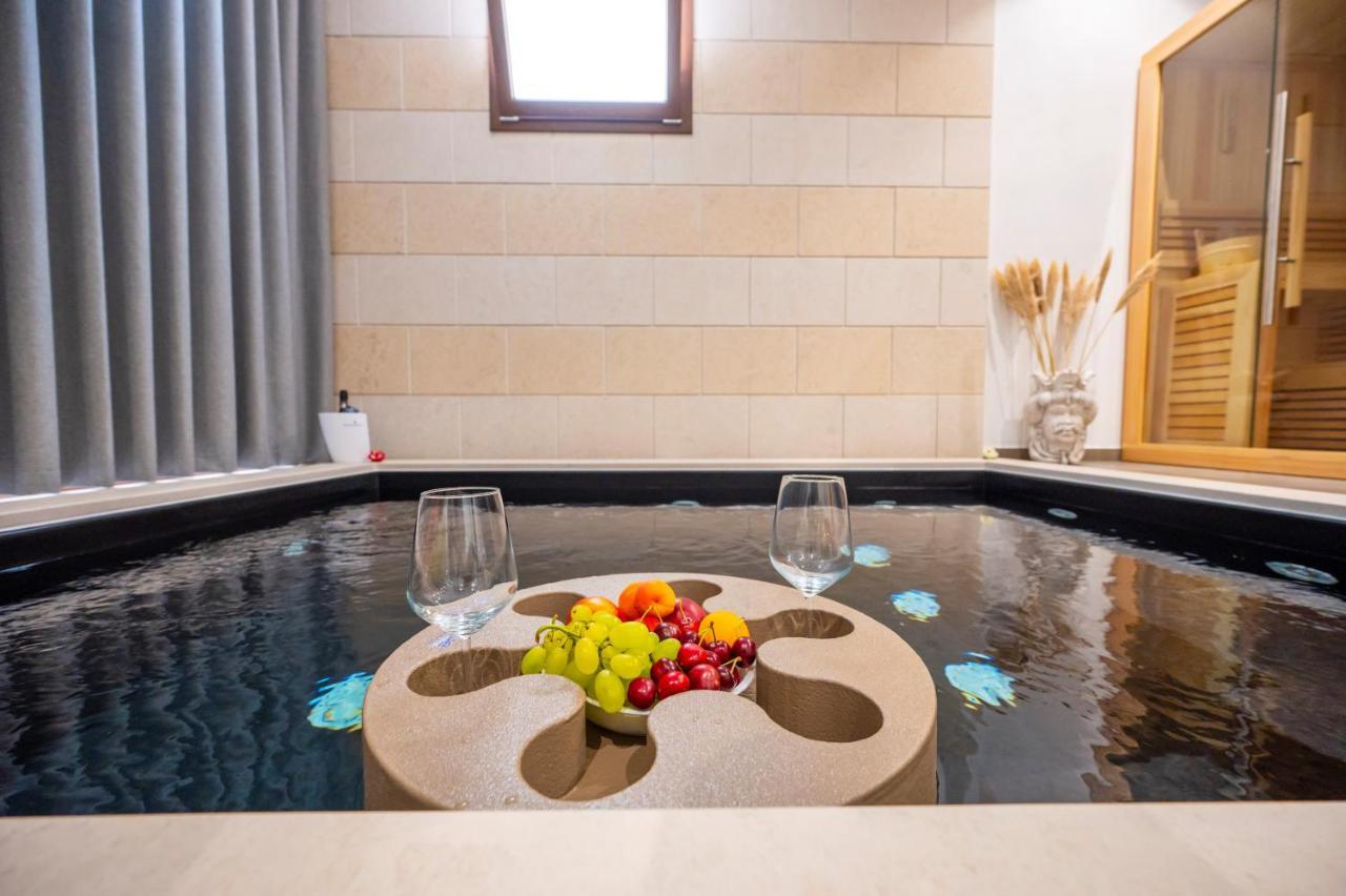 Villa Carmiano Luxury Bedrooms In Avola In The Province Of Syracuse With Spa And Swimming Pool And Wonderful Seaview Exteriör bild
